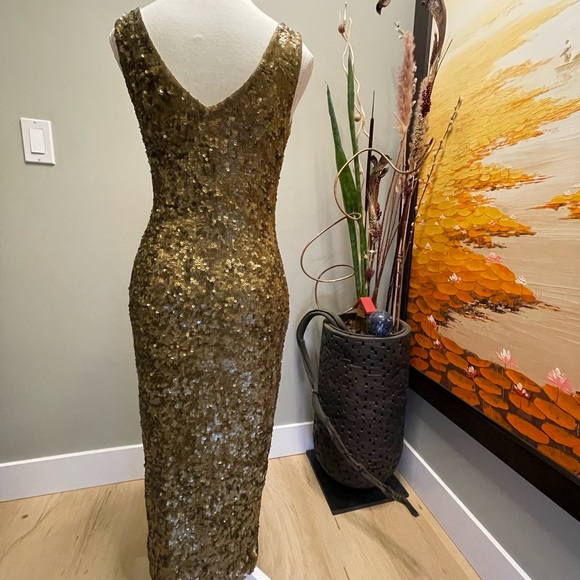 Donna Karan NY Sequined Body Con Dress - Picture 7 of 9